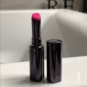 Shseido pink shimmering lip